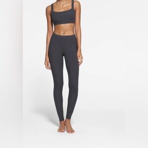 SKIMS Soft Lounge Legging- New with tags!